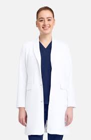 Doctor & Physician White Lab Coats | Medelita