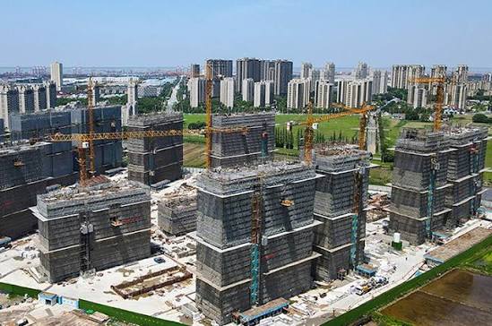 China's fixed asset investment fell 4% to CNY17.85 trillion (USD2.64  trillion) in the first five months from a year earlier, the NBS said today.  Real estate development investment declined 16% to CNY3.03