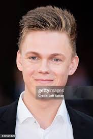 731 Caspar Lee Photos & High Res Pictures