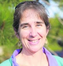 Erin Lind's Instagram, Twitter & Facebook