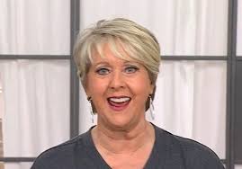 Mary Beth Rowe's NEW Short Cut!! 🥰