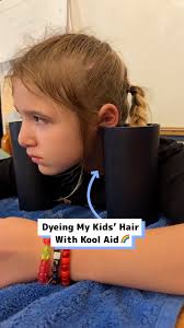 Using Kool Aid to dye my kids hair 🌈👧🏻