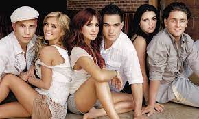 Anahí puente, alfonso herrera, christopher uckermann, dulce maría, maite perroni y christian chávez, quienes a la vez son los actores y actrices protagonistas de la telenovela rebelde. Rbd S Best Selling Catalog Returning To Digital Platforms Udiscover
