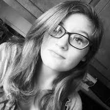 Samantha Washburn's Instagram, Twitter & Facebook