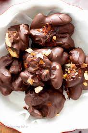 Dark Chocolate Chili Nut Clusters Recipe V Gf This Homemade Chocolate Nut Clusters Recipe Is Healthy Spicy Chocolate Chocolate Nuts Recipe Chocolate Chili