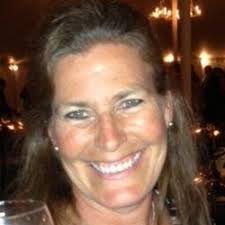 Lorie Quinn's Instagram, Twitter & Facebook