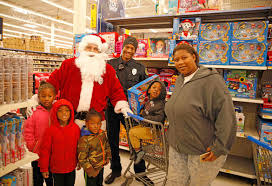 Kids' korner ® holiday gift shoppes give children the opportunity to put smiles on the faces of their loved. Clarksville Police Union Takes Over 150 Kids Christmas Shopping Clarksvillenow Com