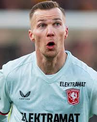 Arno Verschueren » Bilanz unter Scheidsrechter Erwin Blank