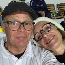 Hi can anyone recommend a good builder to renovate our cottage please