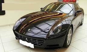 Trois ferrari, 6 millions de dollars. Ferrari Occasion