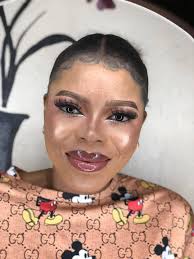 Please house, recommend a good foundation and powder for a light skin🙏🙏