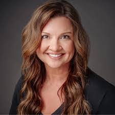 Annette Appleton's Instagram, Twitter & Facebook