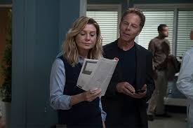 Meredith grey, fille d'un chirurgien très réputé, commence son internat de première année en médecine chirurgicale dans un hôpital de seattle. Quelles Series Sont Diffusees En France En Mars Grey S Anatomy Les Bracelets Rouge Little Drummer Girl American Gods Critictoo Series Tv