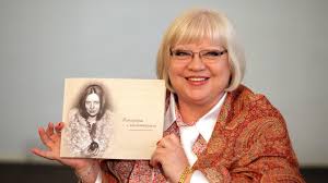 Светлана николаевна появилась на свет в кишиневе 22 июня 1950 года. Ya Fatalistka Svetlana Kryuchkova Otmechaet 70 Letie Rt Na Russkom