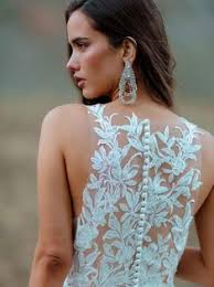 Se ad esempio avete scelto un abito da sposa dallo stile vintage, anche i gioielli orecchini da sposa , i modelli da scegliere per ogni tipo di acconciatura. 94 Idee Su Gioielli Per La Sposa Bride S Jewels Nel 2021 Gioielli Sposa Gioielli Da Sposa