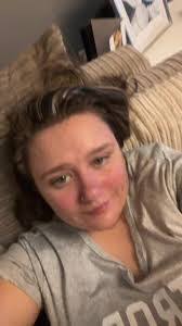 Shannon Strang's Instagram, Twitter & Facebook