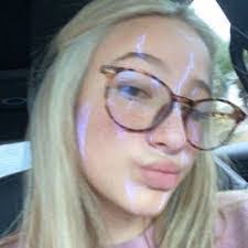 Alyssa Eguia's Instagram, Twitter & Facebook