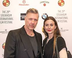 Girlfriend, sanna lundell, gave birth to a son, åke lo persbrandt, on august 19, 2009. Mikael Persbrandt
