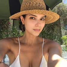 Roselyn sánchez 'obsessed' with teaching daughter to dance. Roselyn Sanchez On Twitter One More Day In Hot Paradise Que Calooooooooor 103 Degrees Derritiendonos Good Thing I M From The Caribbean And I M Used To Caliente Sebi Dylan Not So Much