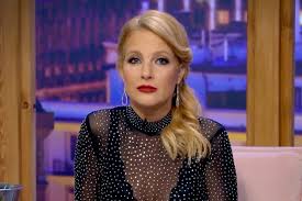 A rádiós és volt felesége között korrekt a viszony, azonban a szerelem azóta egyikük életébe sem tért vissza. Blikk Budai Luxusingatlanba Koltozhet Szerelmevel Varkonyi Andrea Roviden