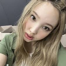 Judy Hoang's Instagram, Twitter & Facebook