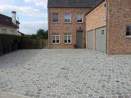 afbeeldingsresultaat voor bestrating oprit oprit tuinaanleg garage