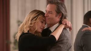 'mare of easttown' supone el regreso de kate winslet a la cadena años después de triunfar con 'mildred pierce' con una ficción que, vistos los primeros episodios, es un thriller que domina la narrativa del género de suspense. Kate Winslet And Guy Pearce On Reuniting For New Hbo Series Mare Of Easttown Exclusive Kare11 Com