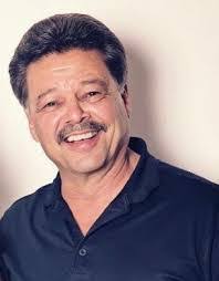 Melody Richards's Instagram, Twitter & Facebook