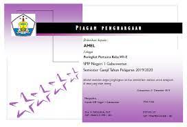 Hal tersebut mungkin terdengar lucu, tapi semua itu dilakukan untuk meningkatkan motivasi peserta didik agar lebih baik lagi dan bagi siswa yang lain, jika tidak ingin. Contoh Piagam Penghargaan Untuk Siswa Berprestasi Didno76 Com