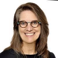 Lori Reeve's Instagram, Twitter & Facebook