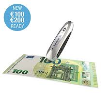 Para saber si un billete es falso con luz ultravioleta, el detector realiza una comprobación mediante longitud de onda a 365 nanómetros, lo que pese a reconocer y testar tanto la tinta ultravioleta como la ferromagnética, la fiabilidad de un lápiz rotulador detector de billetes falsos es prácticamente nula. Preparado Para Los Nuevos Billetes De 100 Y 200 Safescan 155 S Negro Detector Automatico De Billetes Falsos Para Una Verificacion 100 Oficina Y Papeleria Unifytulum Productos De Almacenamiento De Dinero