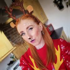 Today was Christmas jumper day at work (Home Bargains) I was up at 5am to  do my makeup and I'm very pleased with how it turned out, it lasted all day  and