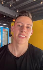 The place shown in the image is Nahargarh Ranthambhore, located in  Khilchipur, Sawai Madhopur District, Rajasthan, India. 🇮🇳