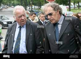 Trauerfeier & Beisetzung Klaus Juergen Wussow am 30.06.2007 in Berlin,  Wolfgang Rademann & Christian Kohlund Stock Photo - Alamy