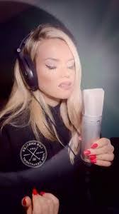 Latisha Singer's Instagram, Twitter & Facebook