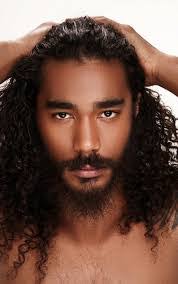 Robert Beecham's Instagram, Twitter & Facebook