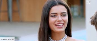 The pretendants are people interested in them who try to make them fall in love with them. Une Ancienne Pretendante Au Titre De Miss France Dans Les Princes De L Amour 8 Tele Realite Tele 2 Semaines