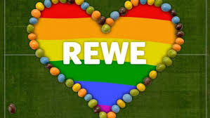 .neuer, der mittlerweile mit einer kapitänsbinde aufläuft, die die regenbogenfarben beinhaltet. Yvbjqfgafymlzm