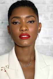 Последние твиты от erika januza (@erikajanuza). F5 Celebridades Erika Januza Passa Reveillon Em Clima De Romance Com Filho De Carol Nakamura 01 01 2021