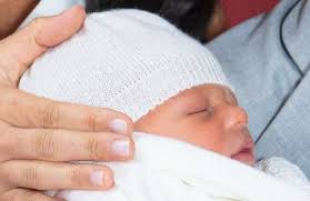 Archie looked sweet decked out in a pair of blue dungarees and tiny wooly socks while mum meghan, 38, opted for a gorgeous white and navy. Best Archie Photos Cute Pictures Of Meghan Markle And Prince Harry S Son