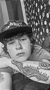 Happy FIF! Tell me something you've achieved this week that you're proud  of! I started therapy this week after putting it off for a while and I'm  excited to start working on