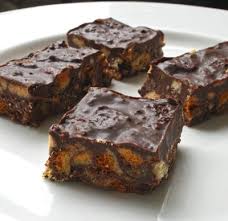 Half Term Treat Mary Berry S Honeycomb Crunchies Mary Berry Recipe Berries Recipes Tray Bake Recipes