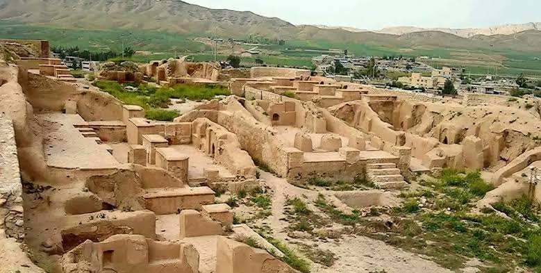 هگمتانه همدان کجاست؟ آدرس، تصاویر، شرایط و هزینه های بازدید | بزن بریم سفر