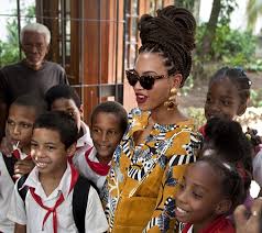 The protective style can be worn in a million ways, from space buns to knots. Beyonce Is Wearing Her Signature Box Braids Bun During Her Vacation In Cuba Chic From Hair 2 Toe