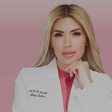 Mary Quiles's Instagram, Twitter & Facebook