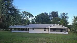FOR LEASE: 2606 Pine St NE Palm Bay FL