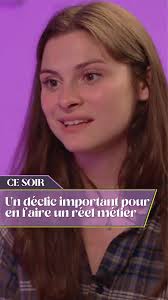Camille Cormier-Morasse 26 ans Rouyn-Noranda ♓️ Poissons. 🎶 À l'Académie,  elle a hâte de faire «tripper» tout le monde avec ses harmonies! 🏹 Elle  possède plusieurs cordes à son arc en faisant