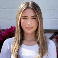 Lindsey Witmer's Instagram, Twitter & Facebook