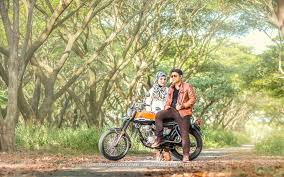 Tika artha foto prewedding berhijab di kapal kri dewaruci. Motor Cb Prewedding Cb