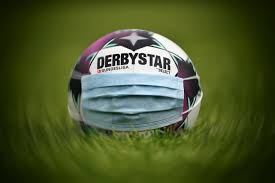 Die fußball bundesliga saison 2019 / 2020 ⚽ news & infos aus der deutschen liga alle spiele & punkte bundesliga live 90plus Adidas Derbystar Brillant Aps 20 21 Spielball Der Bundesligasaison 2020 2021 Mundschutzmaske Symbolbild Bundesliga I Fussball International Serios Kompakt